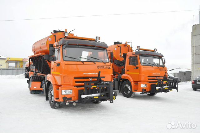 Дорожная уборочная машина Камаз-43253