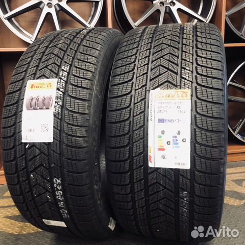 Pirelli Scorpion Winter 325/35 R22 и 285/40 R22