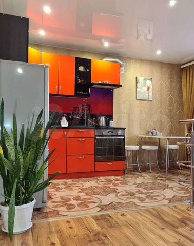 2-к. квартира, 53 м², 10/10 эт.