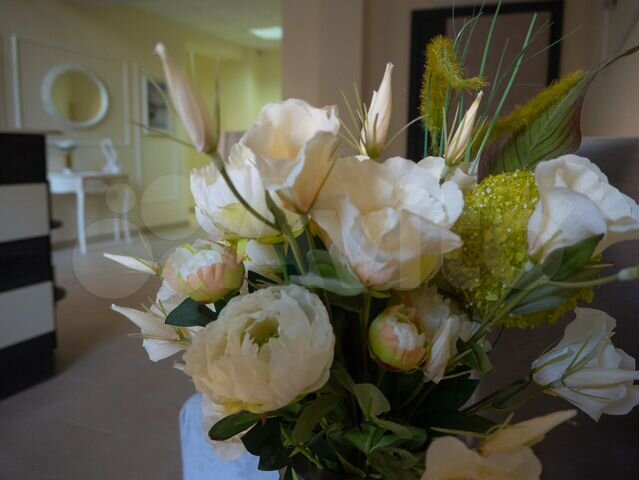 2-к. квартира, 66 м², 1/5 эт.