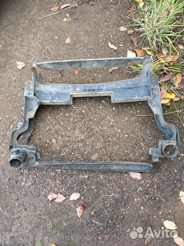 Дефлектор воздушный радиатора