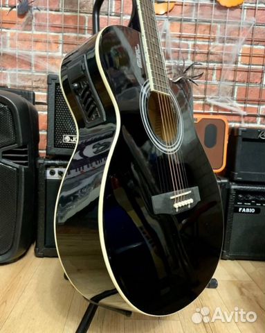 Электроакустическая гитара с чехлом