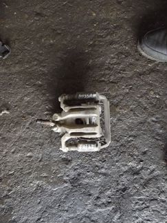 Nissan Pathfinder Патфайндер R51 Суппорт задний R