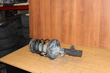 Амортизатор подвески Toyota Windom MCV20