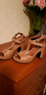 Босоножки кожа