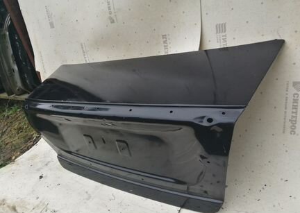 Volvo S60 крышка багажника 2000-2009