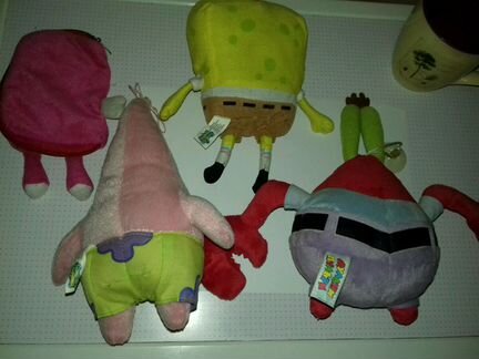 Персанажи из м/ф- (Спанч Боб) -самолётик в падарок