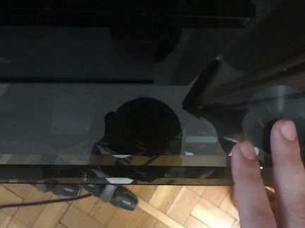 Тумба стеклянная под телевизор