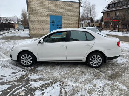 Volkswagen Jetta 1.6 AT, 2010, 87 876 км