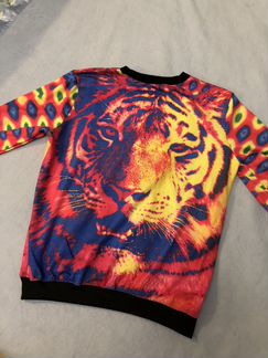 Свитшот с тигром новый