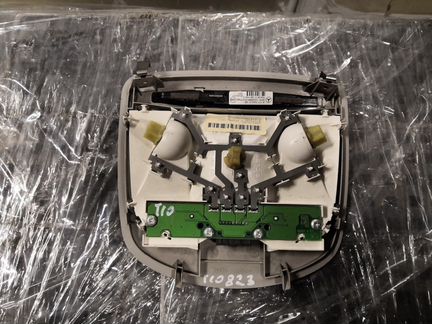 Задний плафон Mercedes GL164 a1715420123