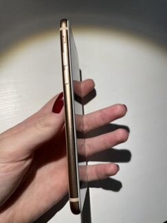 Продам телефон iPhone 8