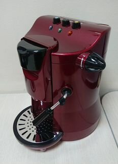 Кофемашина капсульная Squesito Tower