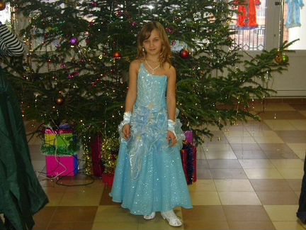 Платье на новый год,на выпускной в детский сад