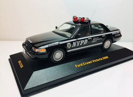 Ford Crown Victoria PI nypd Auxiliary AP77 1:43