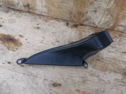 Audi a7c8 воздуховод на корпус фильтра 340лс