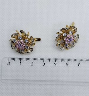 Золотые серьги с фианитами