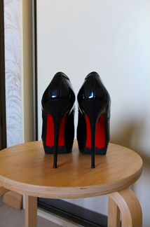 Туфли на шпильке 38