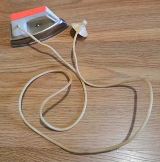 Утюг детский с присоской СССР