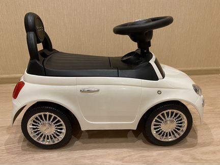 Машинка-каталка Fiat