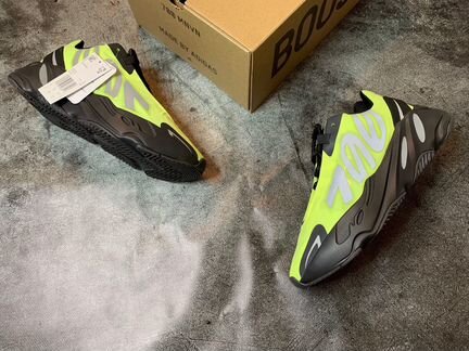 Adidas Yeezy Boost 700 mnvn (Адидас изи буст)