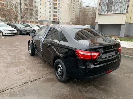 LADA Vesta 1.6 МТ, 2020, битый, 14 000 км