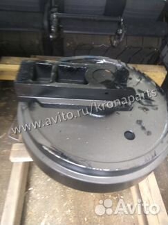 Колесо направляющее (ленивец) Hyundai R320LC-7