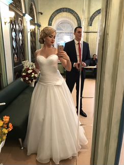 Свадебное платье