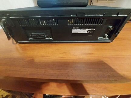 Видеомагнитофон VHS Sony SLV-E320ee