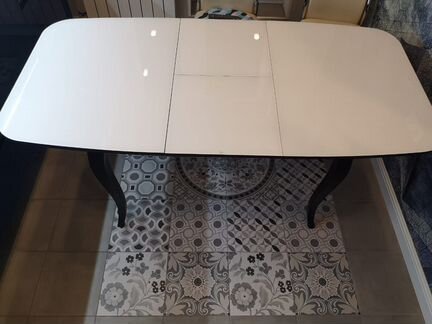 Кухонный стол