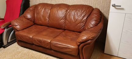Кожаный диван бу