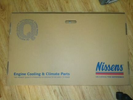 Радиатор охлаждения двигателя Nissens