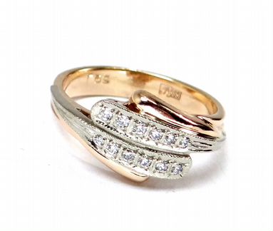 Золотое кольцо 585 пробы с бриллиантами