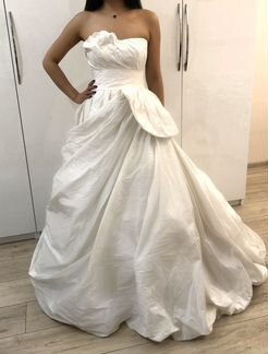 Свадебное платье Vera Wang новое (оригинал из США)