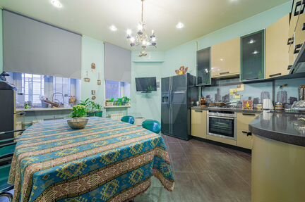 4-к квартира, 131.9 м², 2/9 эт.