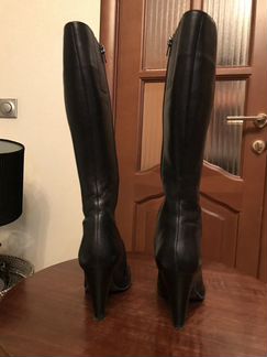 Сапоги на миниатюрную ножку. Размер 37