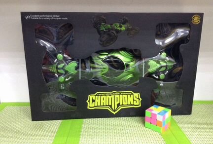 Машинка перевертыш Chempions(зелёный)