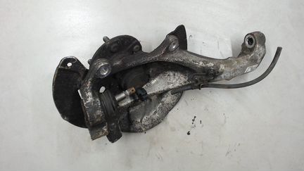 Ступица (кулак, цапфа) левая передняя Lexus LS460