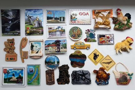 Коллекция магнитов из путешествий (23 шт.)