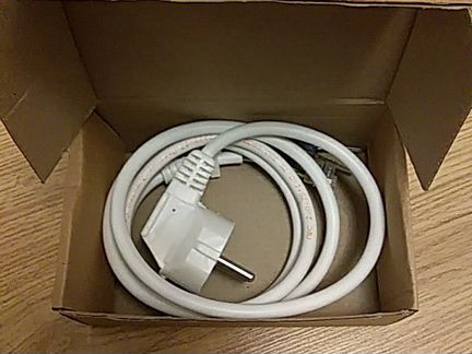 Сетевой кабель с вилкой для подключения полотенцес