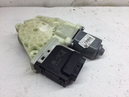 Мотор стеклоподъемника задний правый Volkswagen