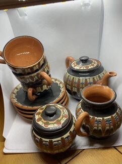 Коллекция посуды в глиняном стиле