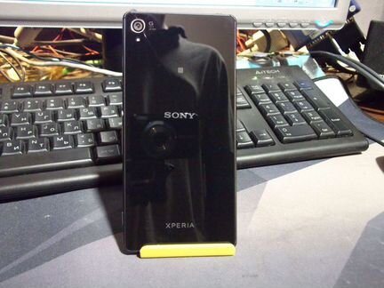Телефон Sony (4Ядра) (3гб) (16гб) (NFC) (20мп)