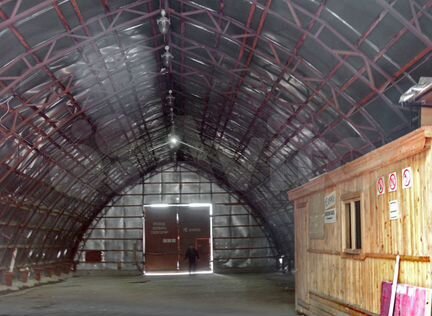 Склад, 1900 м²
