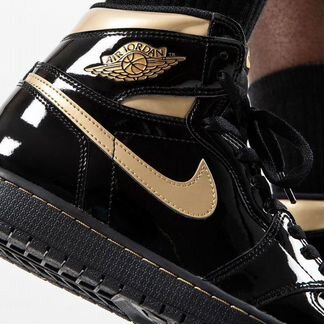 Air Jordan 1 High Retro Black & Gold