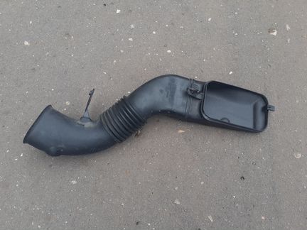 Патрубок воздушного фильтра BMW 5-серия E60 E61