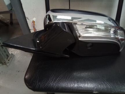 Mitsubishi pajero 4 зеркало правое