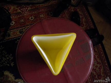 Желтая ваза