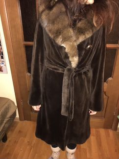 Шуба норковая с капюшоном из соболя