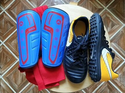 Футбольный комплект: бутсы-сороконожки, гольфы, за